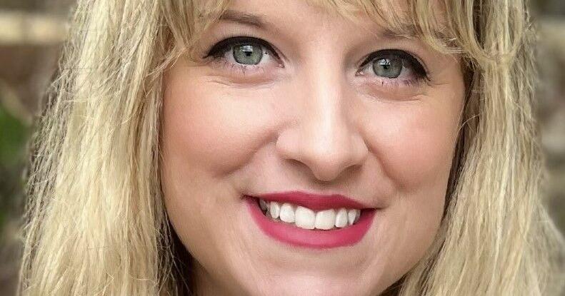 Burks with Peoples Bank for 10 years - Vimarsana News