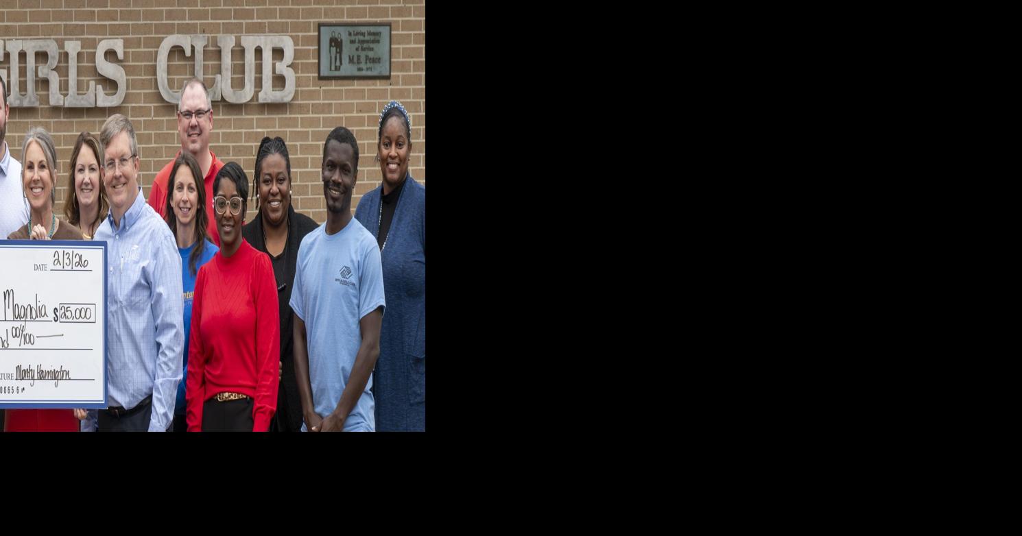 Boys & Girls Club of Magnolia gets $25,000 contribution from Farmers Bank & Trust for field lighting