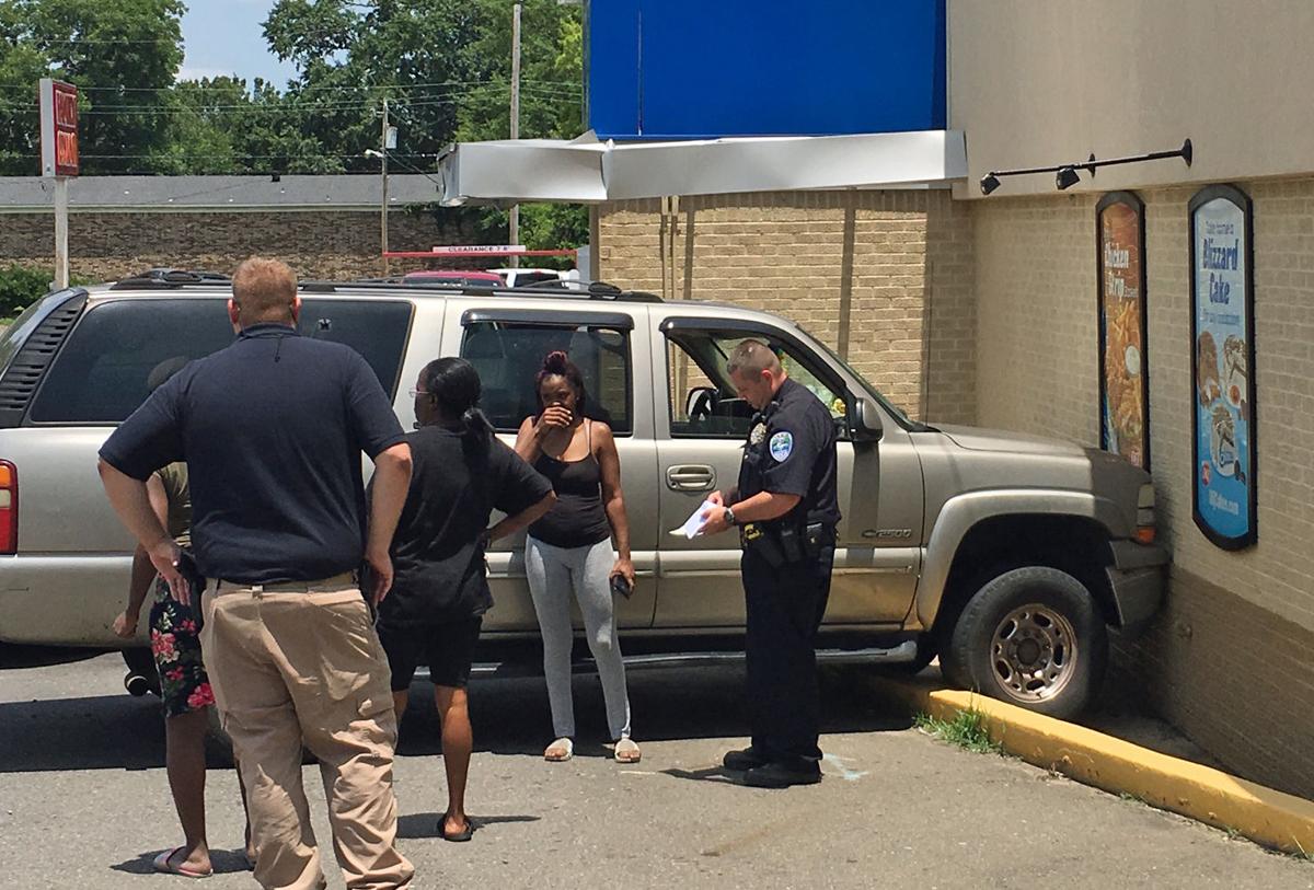 Suv Hits Side Of Dairy Queen In Magnolia Local News