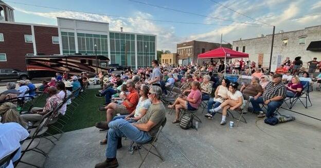 Concert 4 crowd.jpg