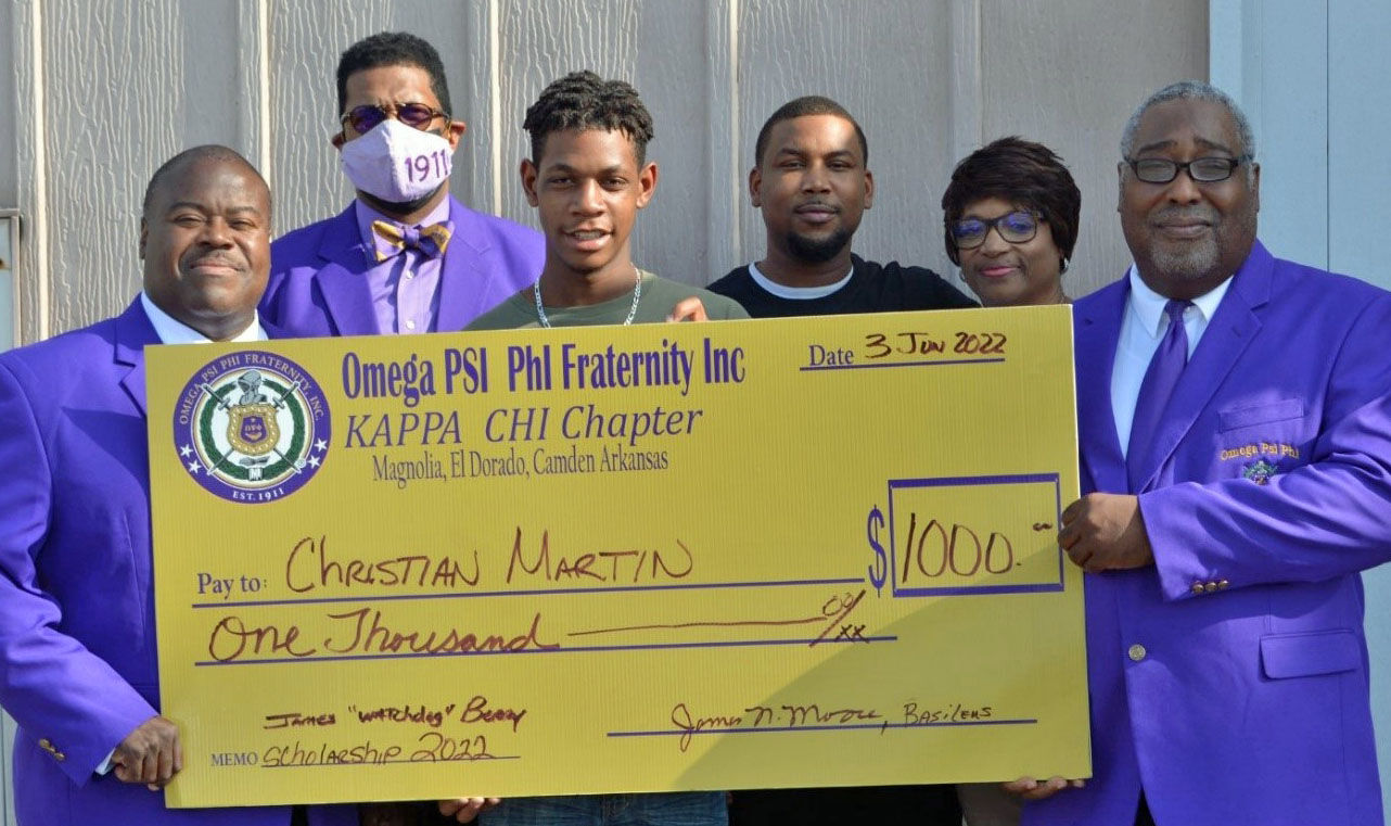 Omega Psi Phi chapter awards three scholarships Colleges