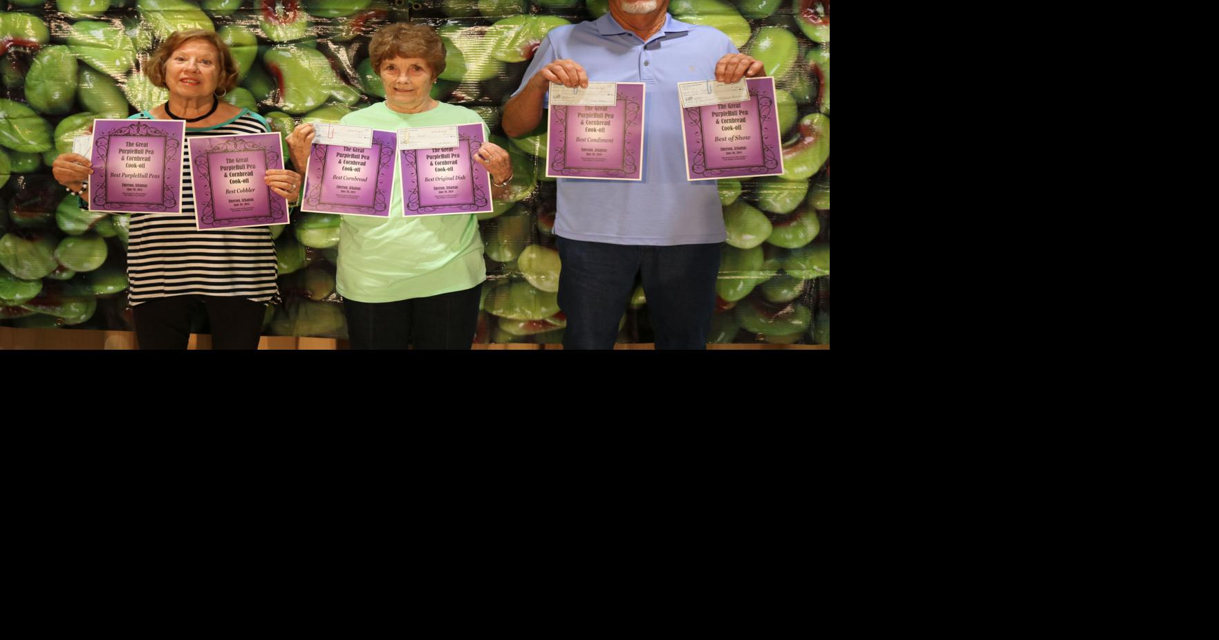 Brenda Samples collects "Best Purple Hull Peas" at Emerson festival
