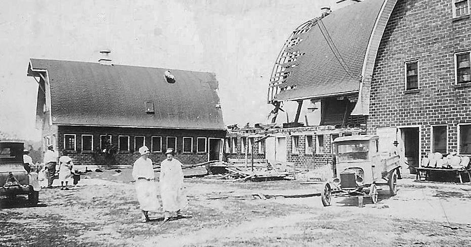 Glimpse of the Past: Gigantic barn housed rural Mankato dairy herd ...