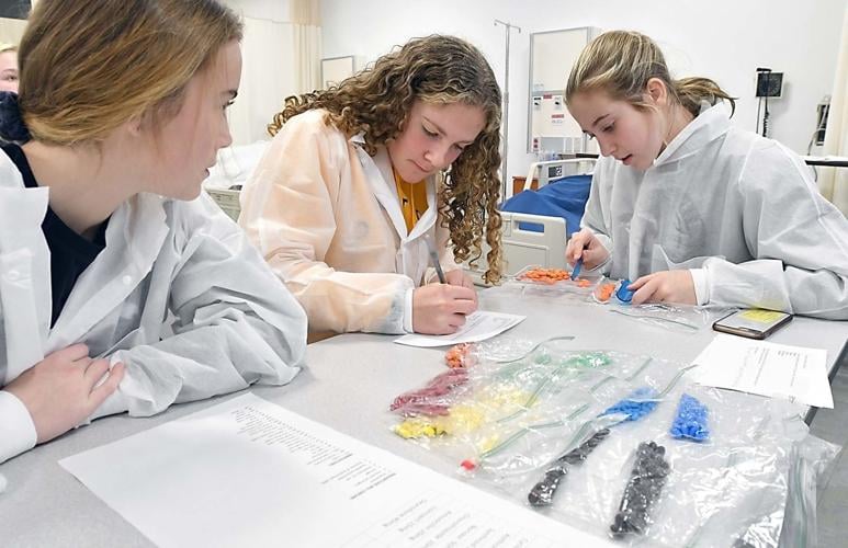 Rasmussen gives East students a taste of medical careers Local News
