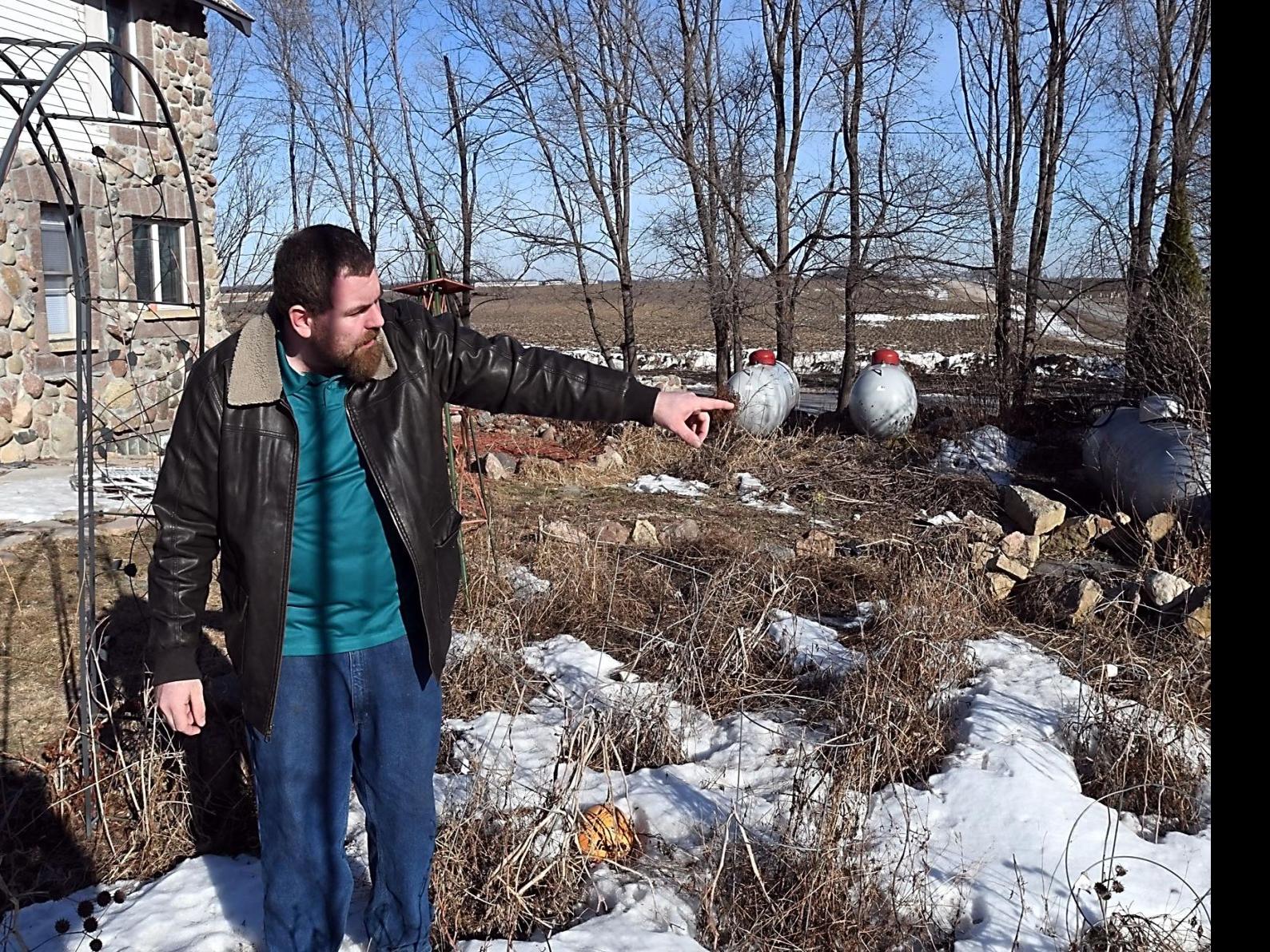 Good Thunder man says pesticide drift harmed his property ...