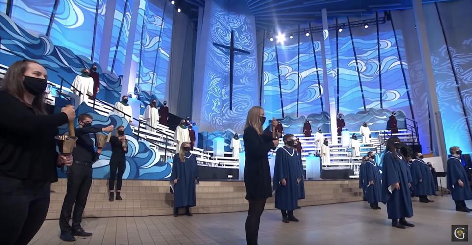 Gustavus works carefully to “Go Forth Singing” with Christmas in Christ