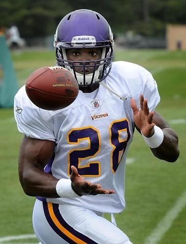 Adrian Peterson Wants To Stay With the Vikings - Last Word on Pro Football