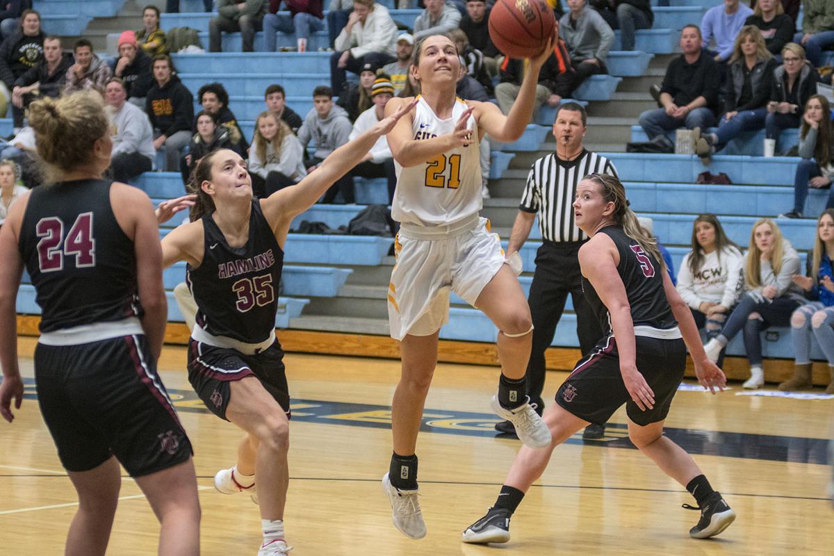 Gusties Finish Strong In Win Over Hamline Local Sports