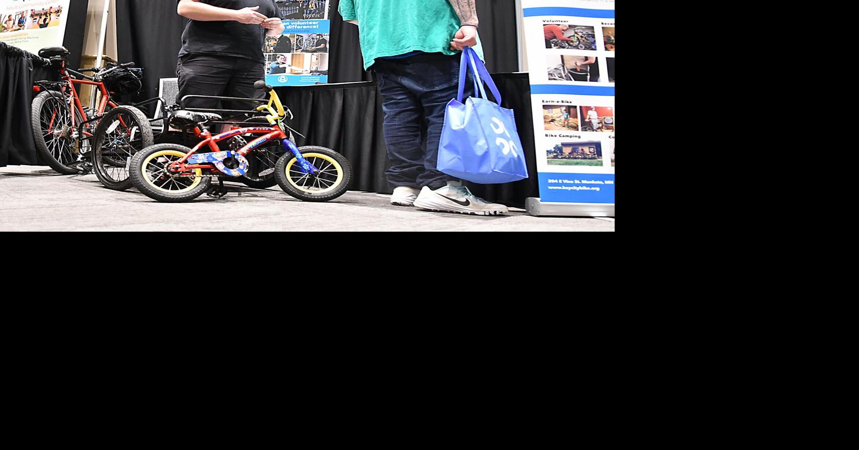 PHOTOS: Project Community Connect | Local News | mankatofreepress.com