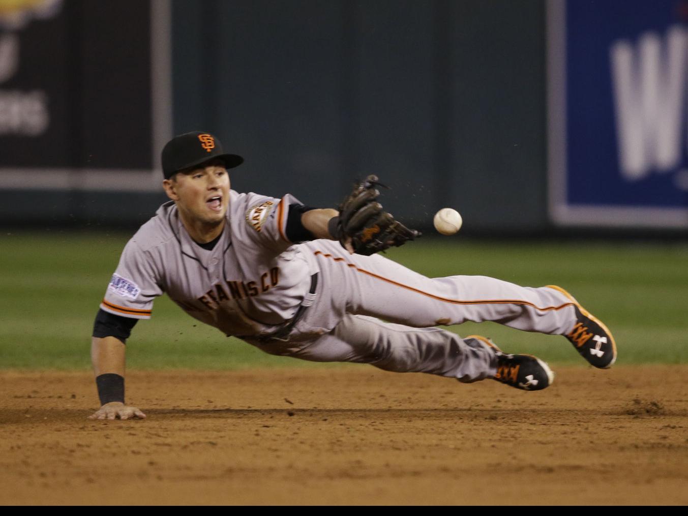 Bumgarner, Giants beat KC 3-2 in Series Game 7