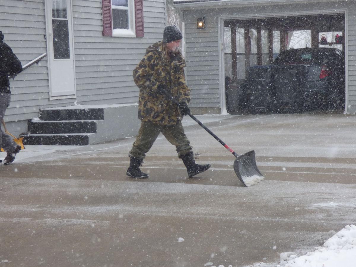 Snowfall Blankets Mankato Area Local News Mankatofreepress Com