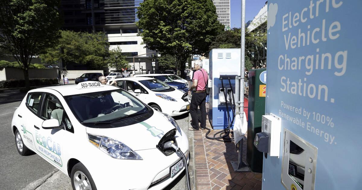 Oregon may join Hawaii in mandating pay-per-mile fees