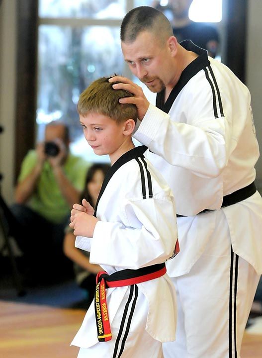 PHOTO GALLERY) Tae kwon do teacher's following in father's footsteps | Local | mankatofreepress.com