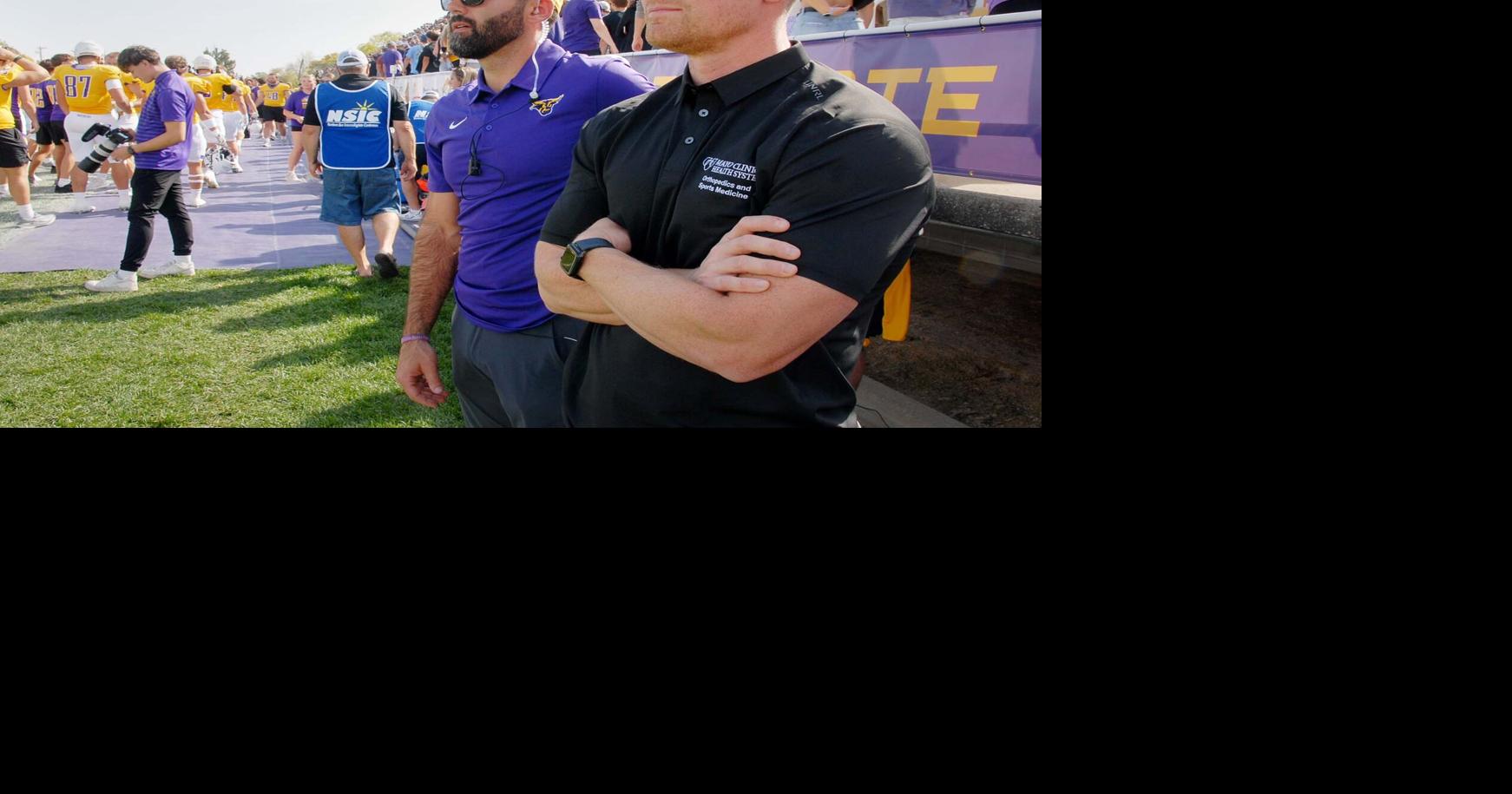 Team sport: Former athletes turned doctors serve as team physicians for ...