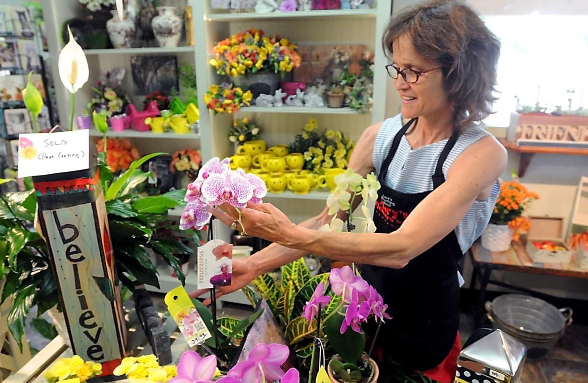 St. Peter flower shop making final arrangements Local News