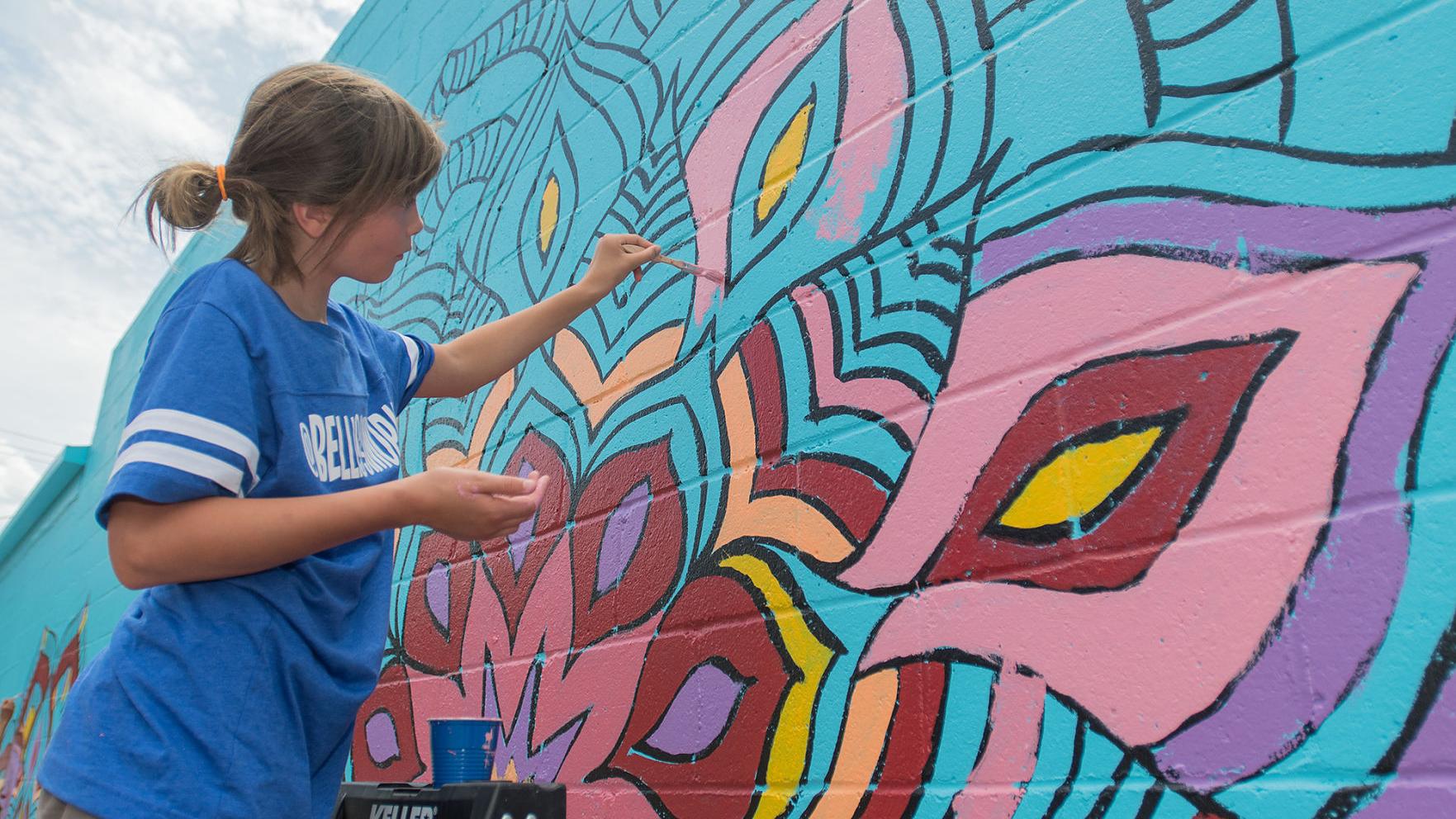 A Community Approach To Art Over 200 Participate In Mankato S Old