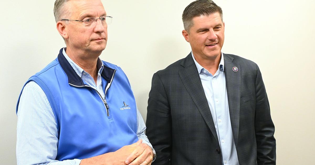 Finstad, Collins visit Mankato for roundtable