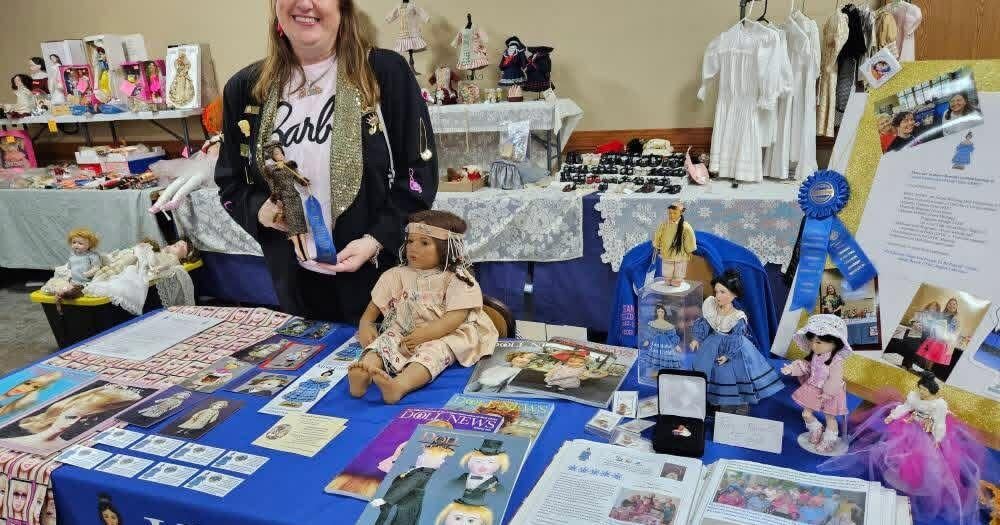 Annual doll show draws in collectors, among others
