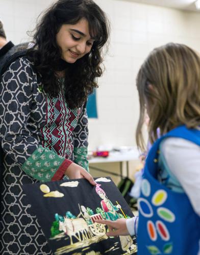 Girl Scouts learn about Pakistani art
