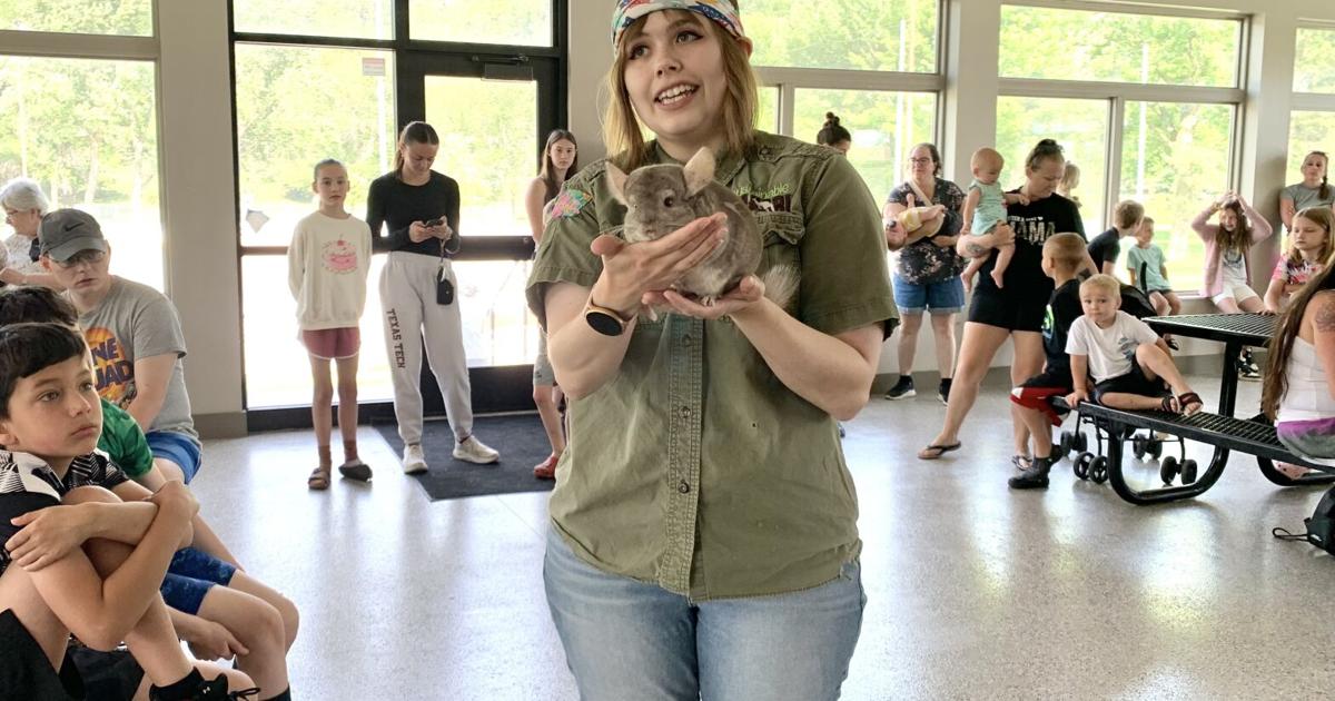 Animals visit North Mankato to usher in summer reading