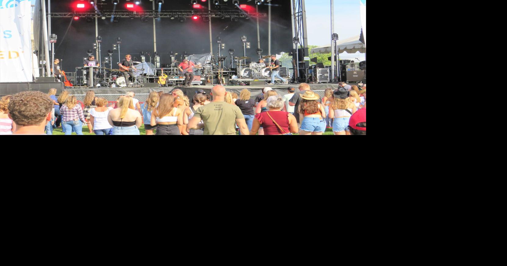 Inaugural Bend of the River Fall Festival draws crowds Local News