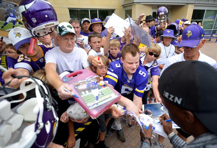 Fans need these Minnesota Vikings t-shirts from BreakingT