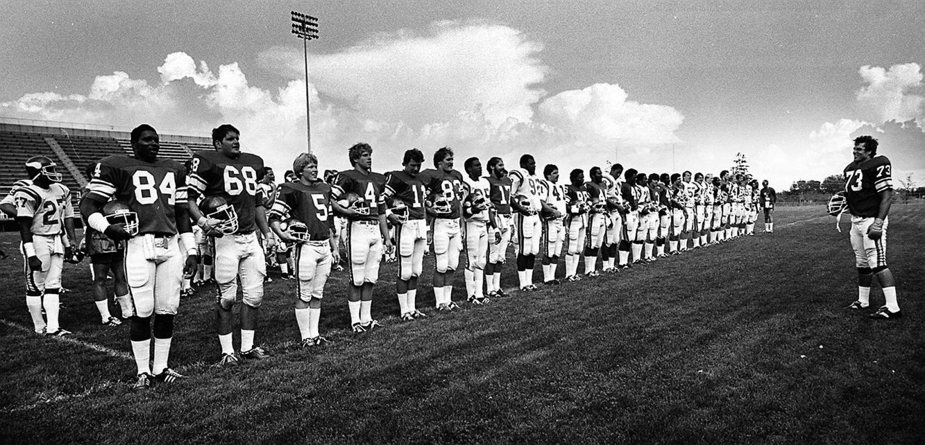 1981Vikings national anthem Local News