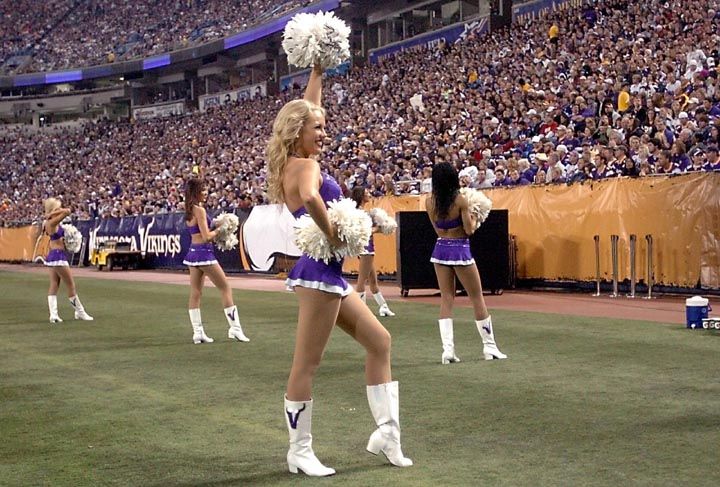 Bismarck Woman Becomes Vikings Cheerleader