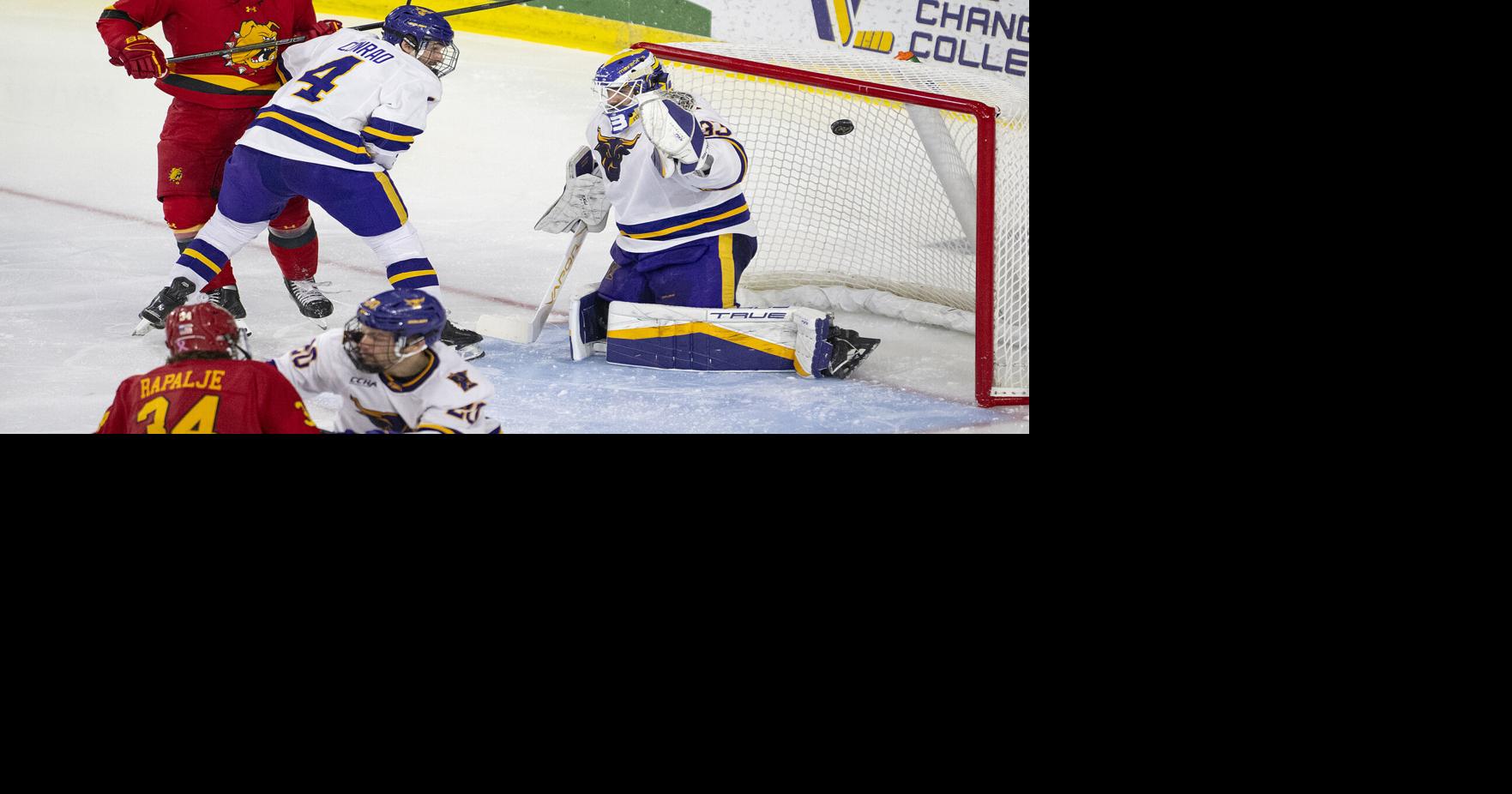 Minnesota State hockey falls in OT, Game 3 set for Sunday