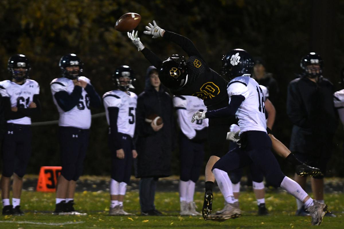 Mankato East Defeats St Peter 36 14 In Section Football Local