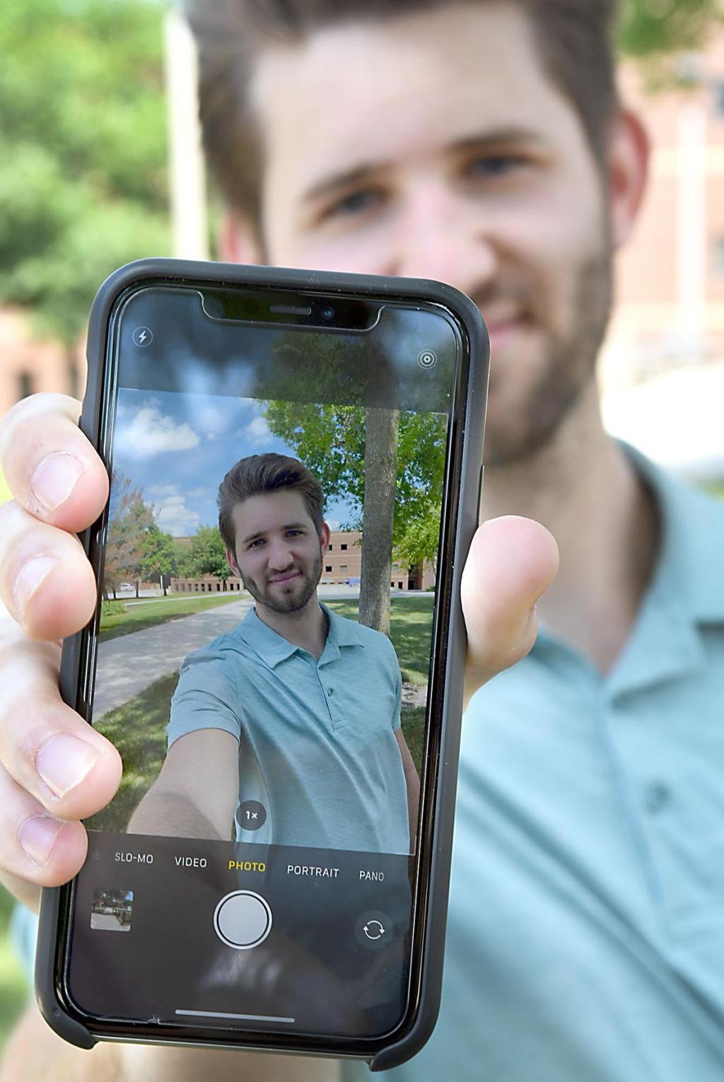 Tiktok Influencer Just Likes To Make People Laugh Lifestyles Mankatofreepress Com