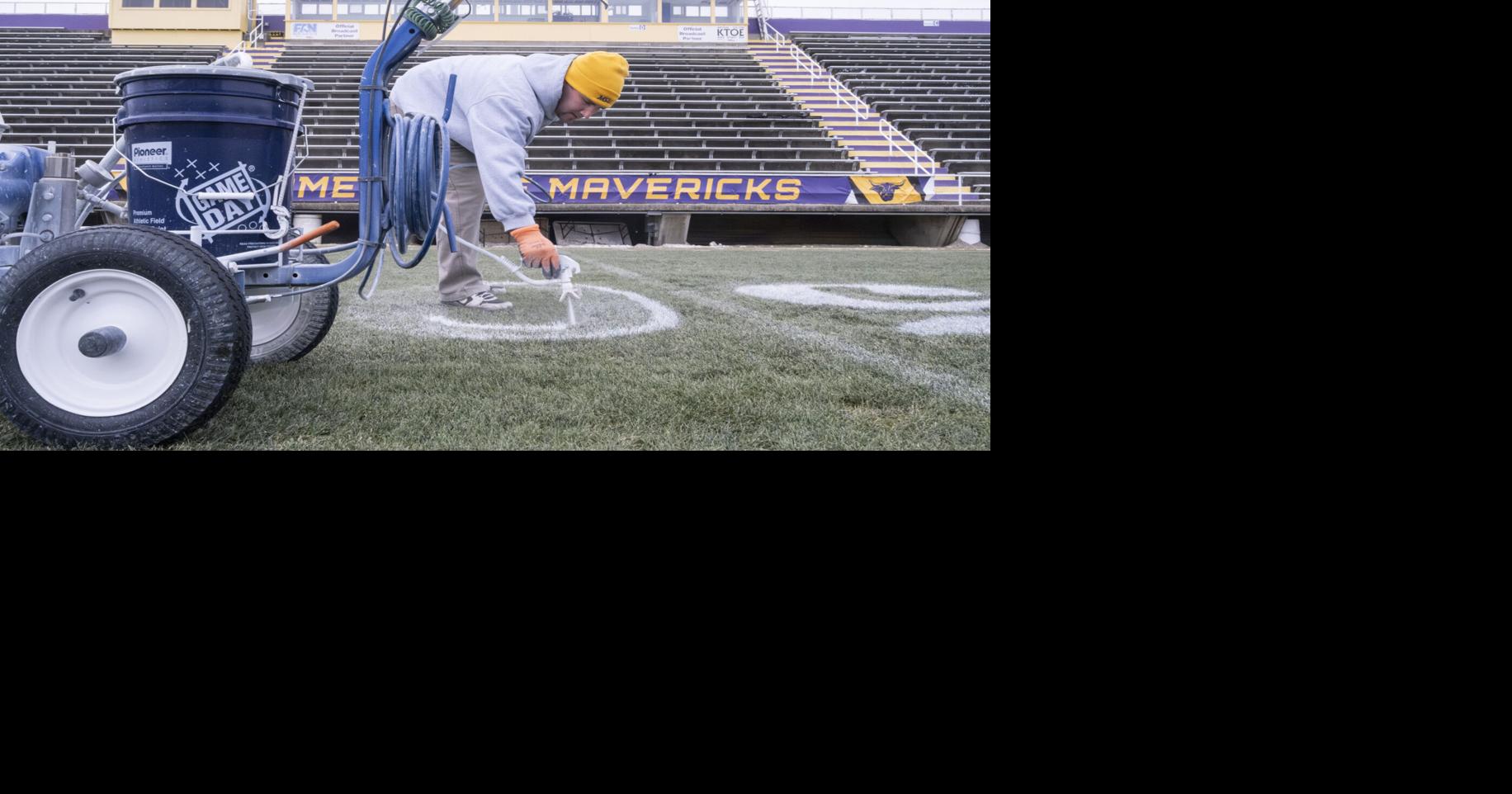 Prep for NCAA quarterfinals at Blakeslee, Pitch has been tough | Local ...