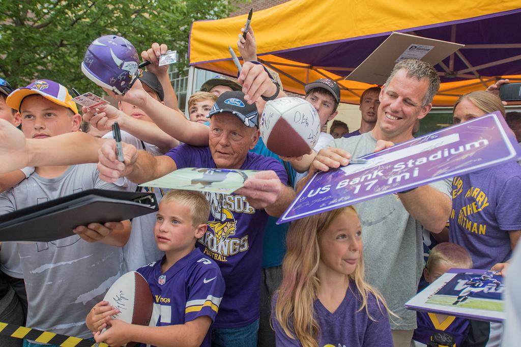 Fans join the fun at Vikings camp