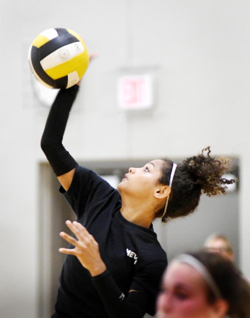 Prep volleyball: East, West have holes to fill on roster | Local Sports |  mankatofreepress.com