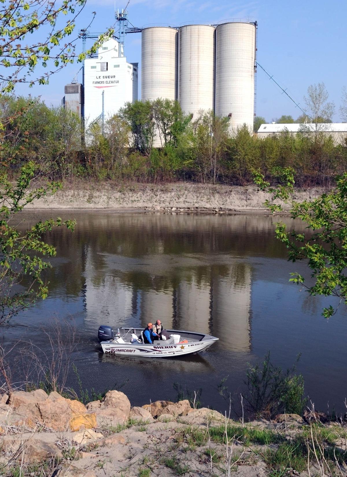 UPDATE River search continues today for missing Le Sueur woman Local