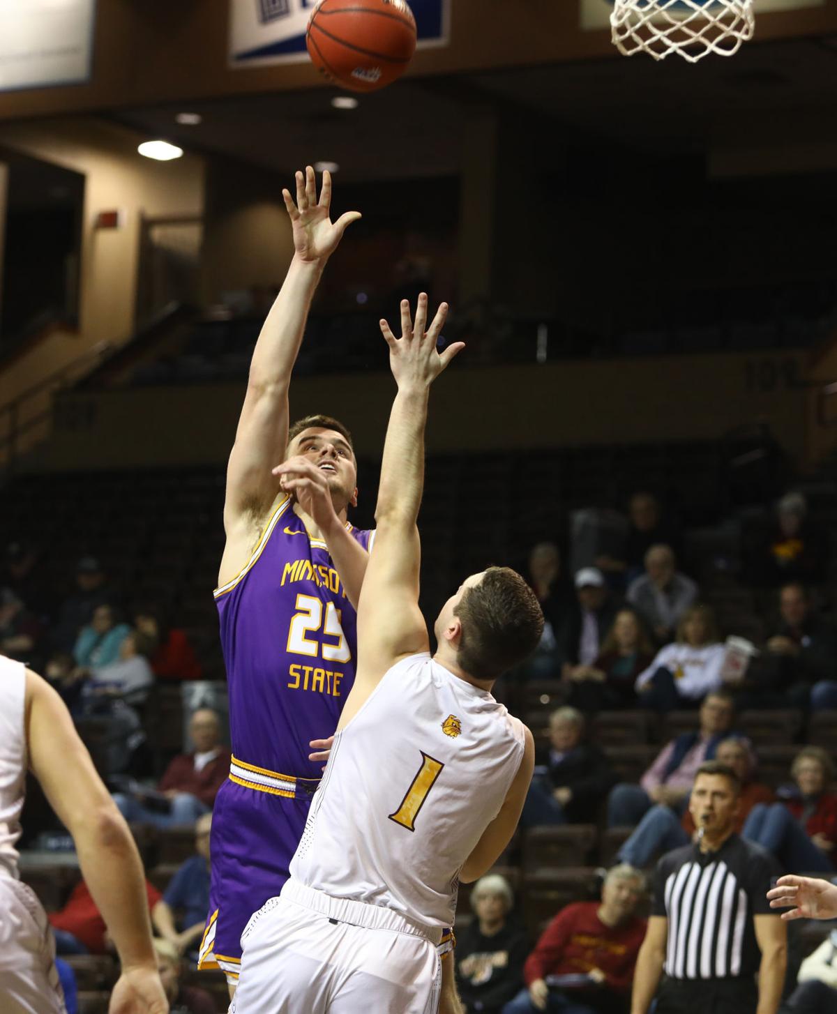 Msu Men Advance To Northern Sun Title Game Local Sports