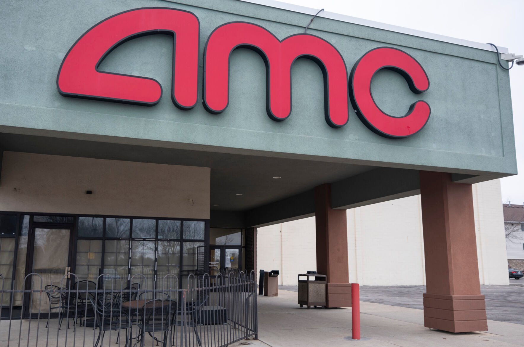 UPDATED AMC closes movie theater in Mankato s University Square