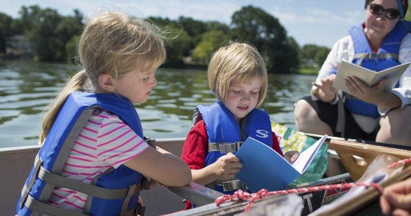 Paddlers book it to Floating Library | Local News | mankatofreepress.com
