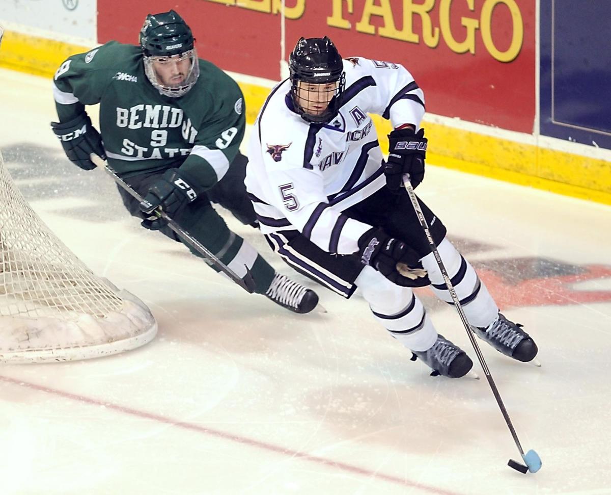 Gervais stays hot as Mavericks defeat Bemidji State Sports