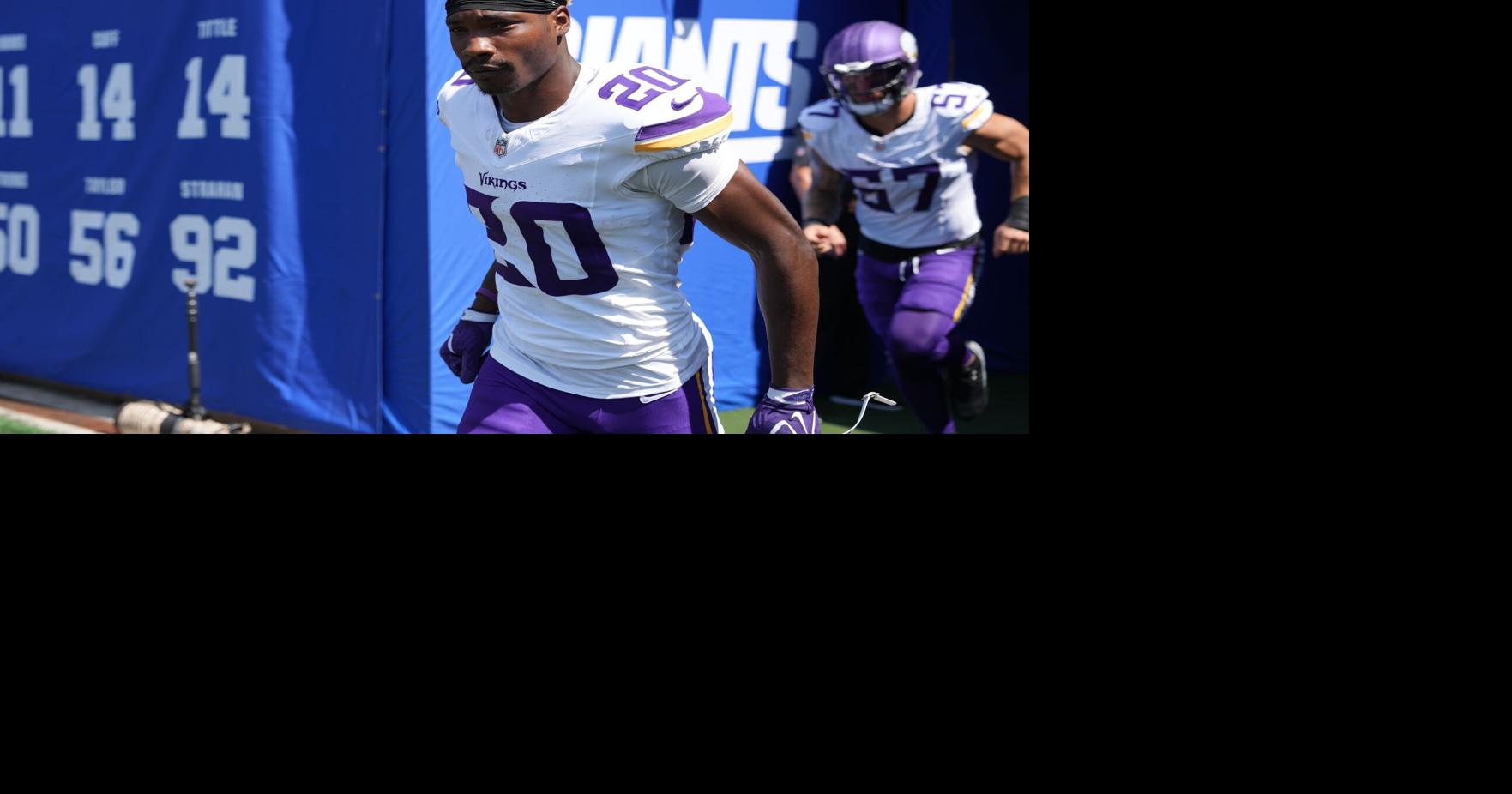 This Vikings rookie is motivating teammates — with everything from prayers to freestyle raps