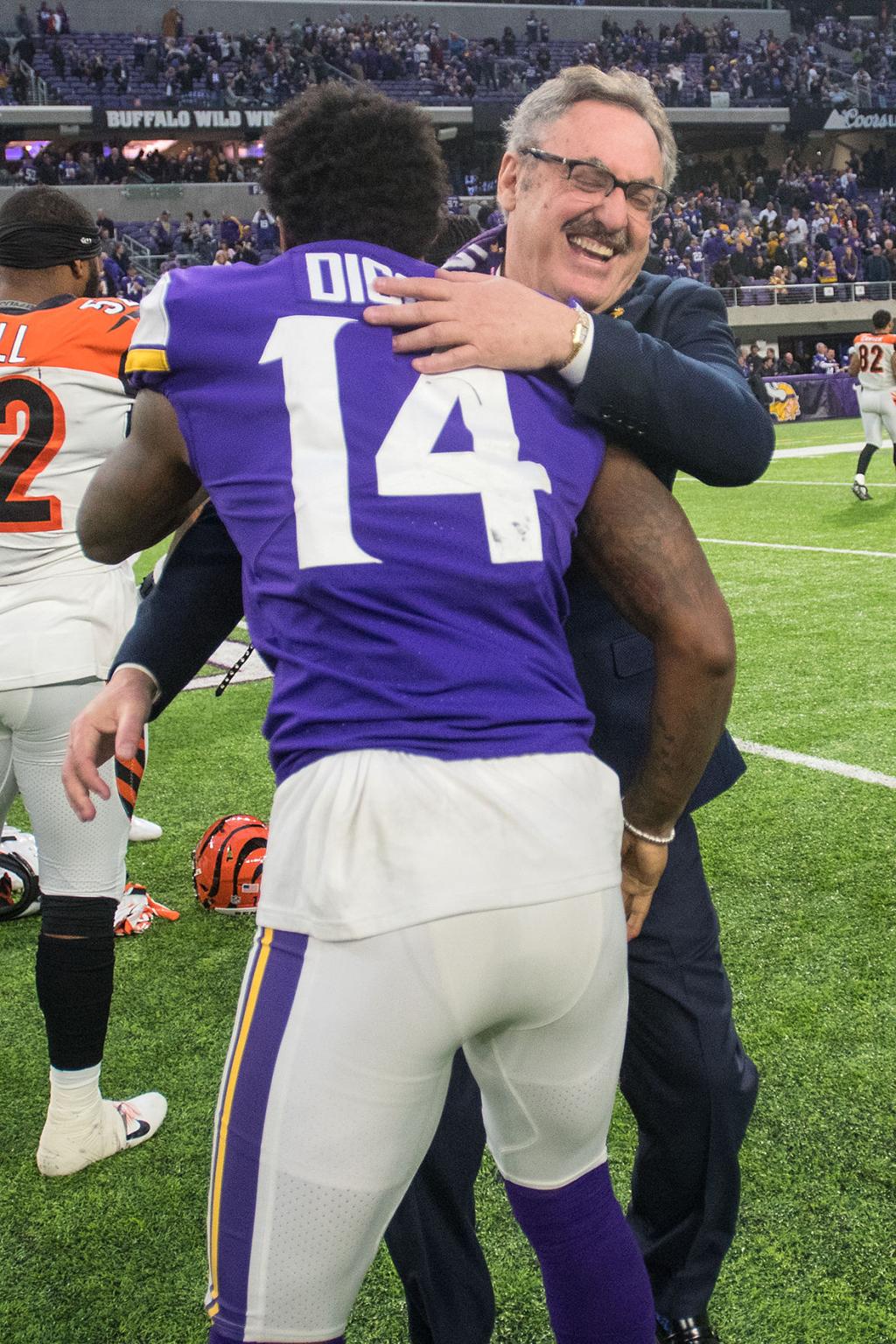 Minnesota Vikings clinch NFC North title with Week 15 win over Bengals