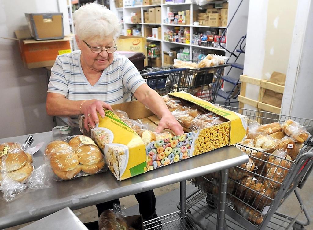 Spirit Of Giving Echoes At Food Shelf Lifestyles Mankatofreepress Com