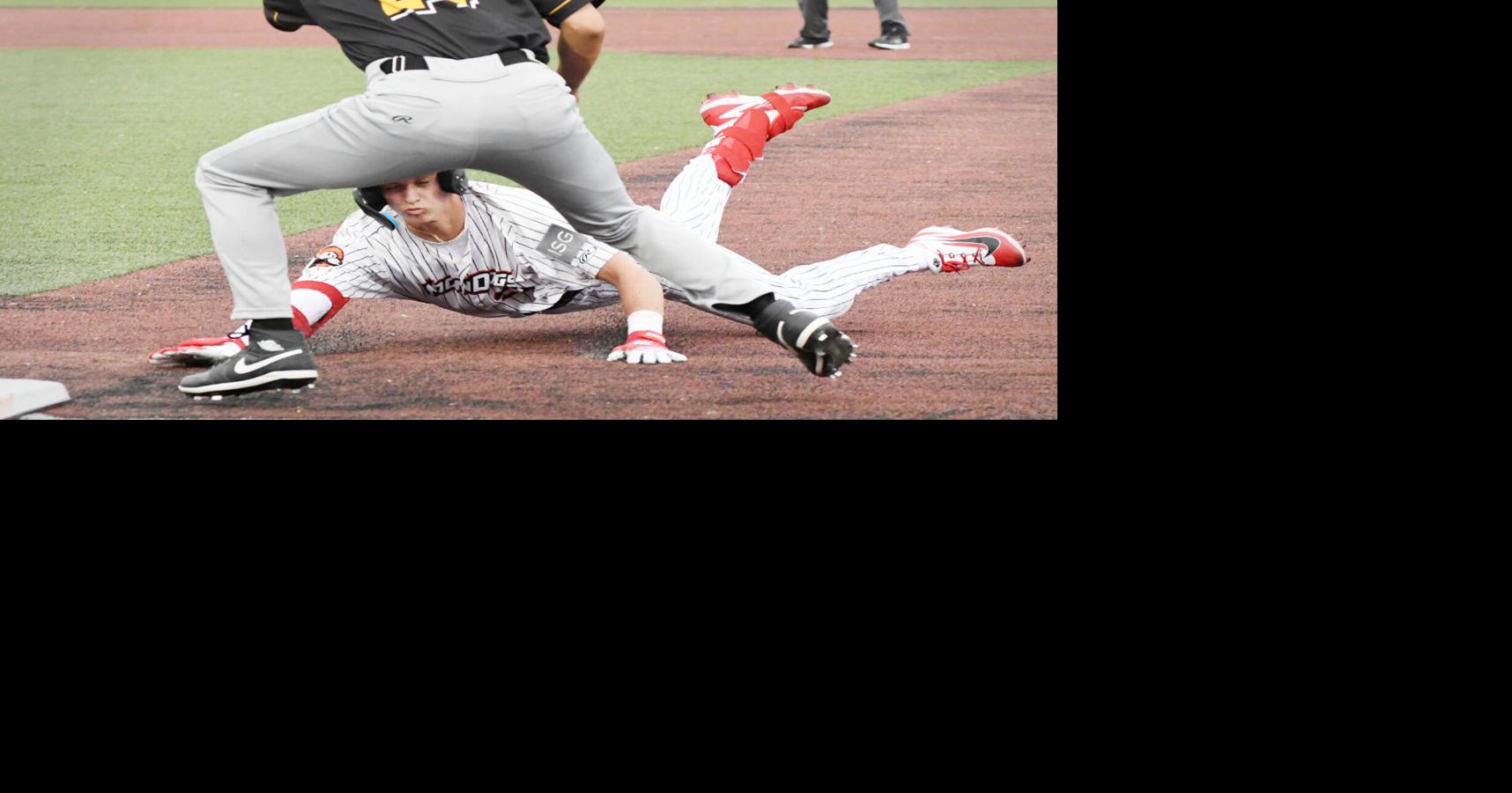 MoonDogs bounce back to knock off Willmar Stingers