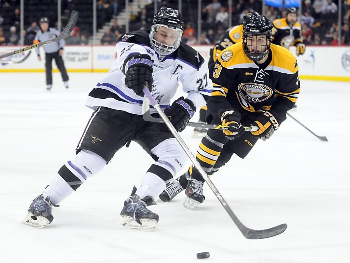 It's all business for the Minnesota State hockey team Sports