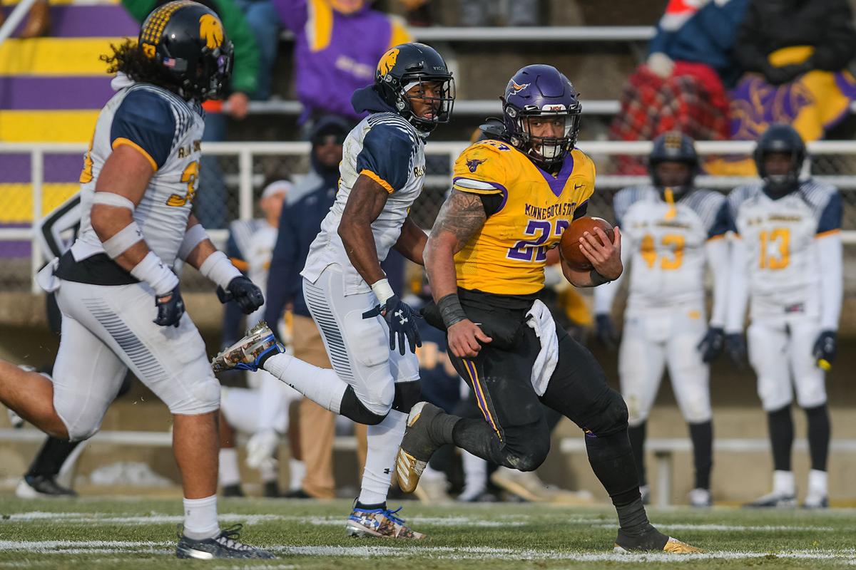 Msu Football Alums Try To Stay Sharp For Pro Opportunity Local