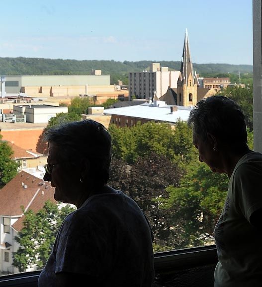 VINE shows off work on new center Local News