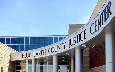 蓝色地球县司法中心的标志