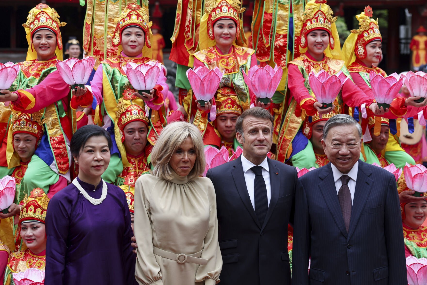 French President's visit to Vietnam