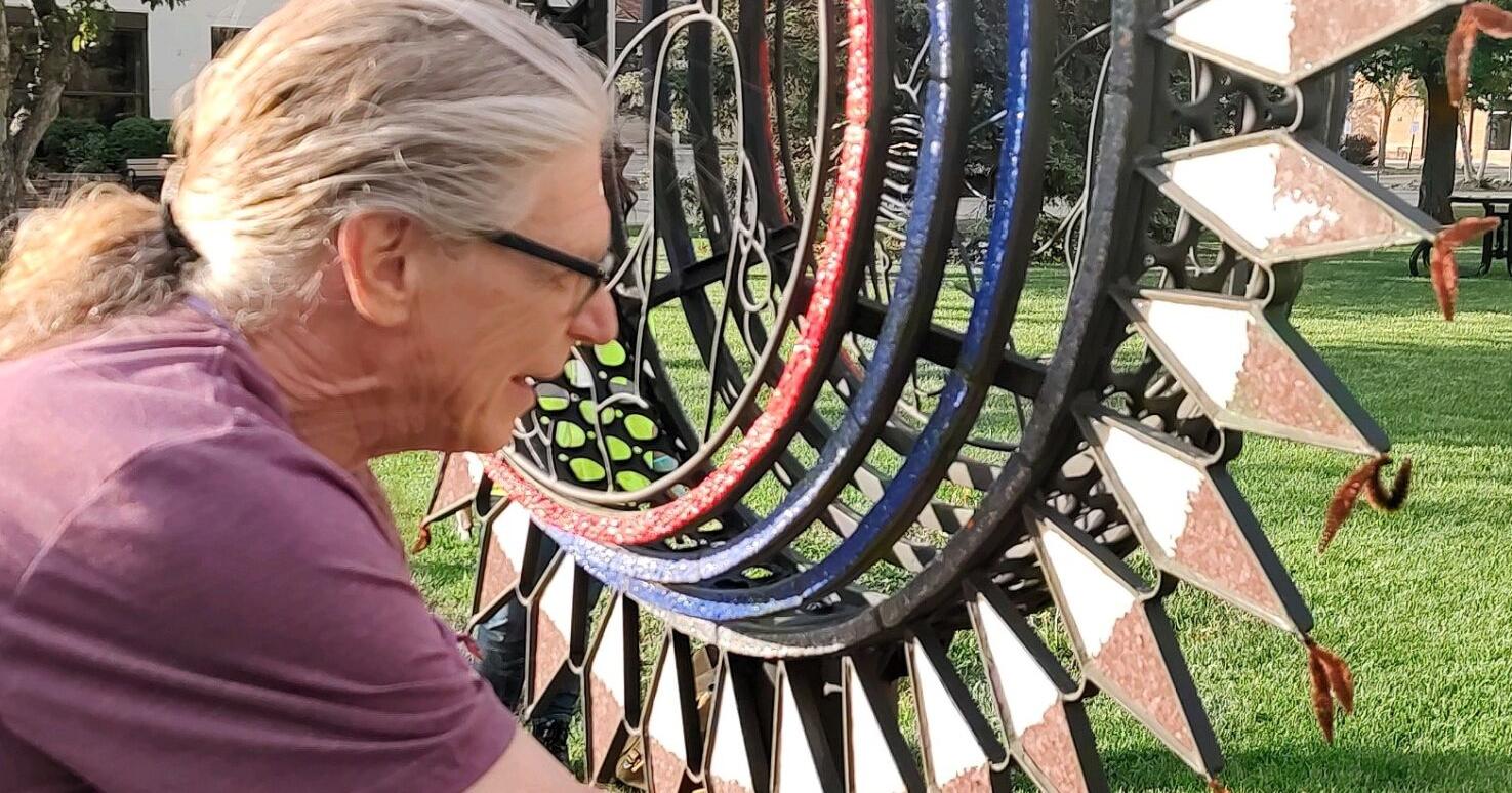32 new sculptures go up in Mankato-North Mankato City Center - Vimarsana News
