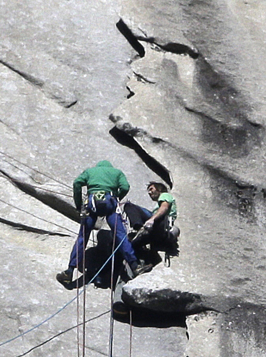 2 Men Reach Top Of Yosemites El Capitan In Historic Climb National News 